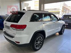 جیپ گراند شیرۆکی